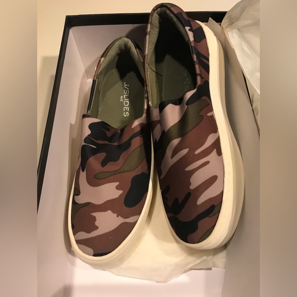 J/Slides Camo Slip Ons NIB 6